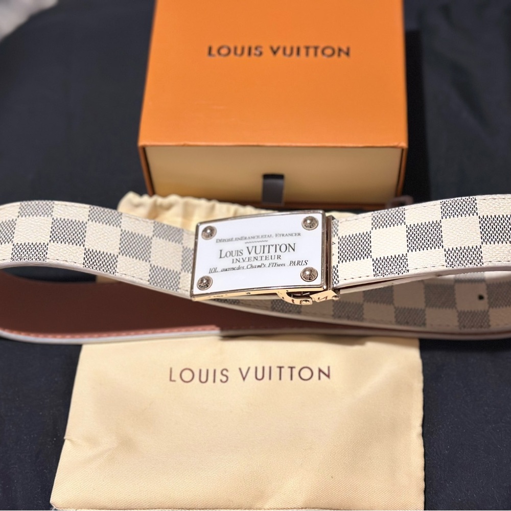 Louis Vuitton White and Gray Belt Bag